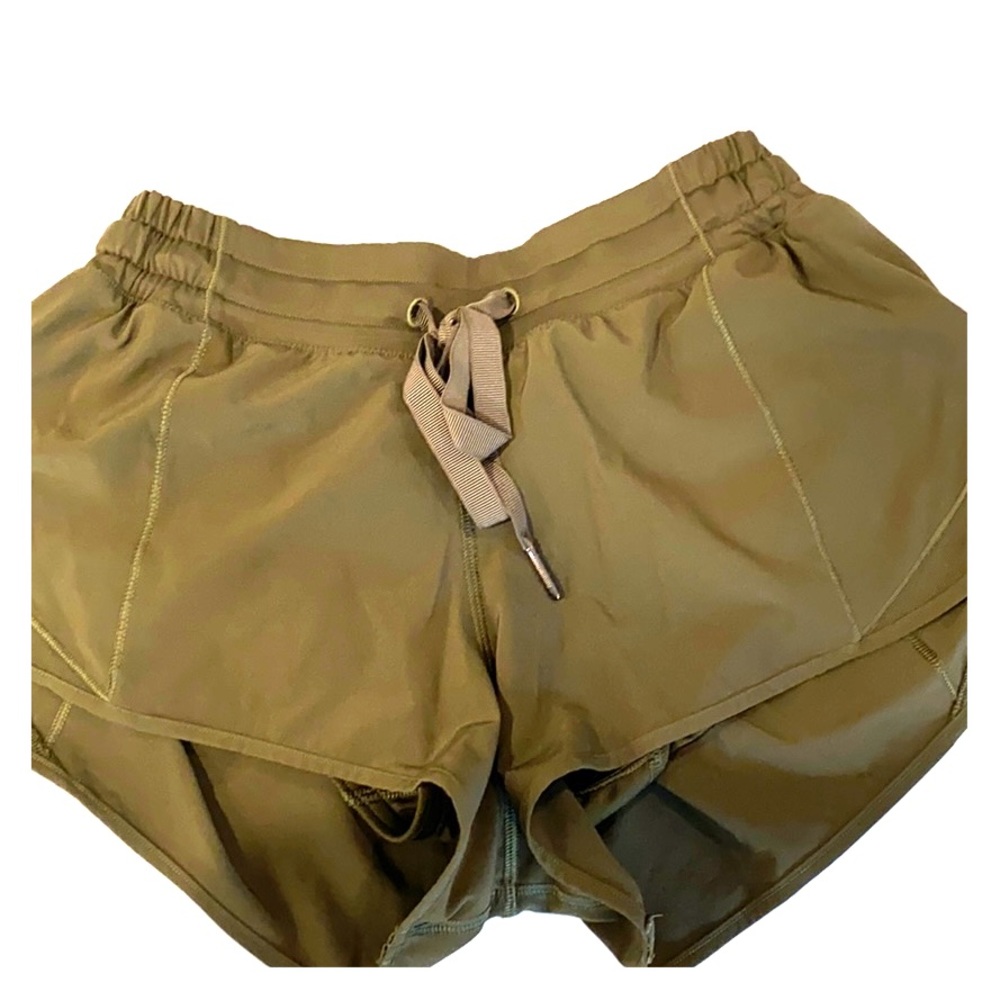 Lululemon hotty hot short sz 4